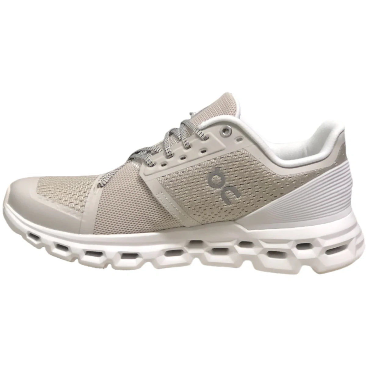 On Cloudstratus Men's Pearl white