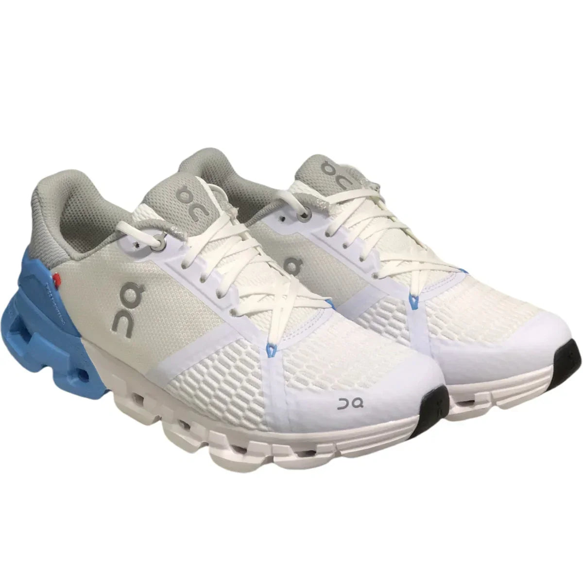 On Cloudflyer 3 /Women’s /White and blue